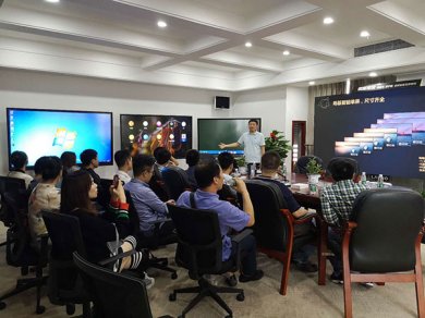 客戶(hù)到公司參觀(guān)考察